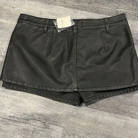 Free People NWT We the Free Gallivanting Vegan Peekaboo Skorts - 29