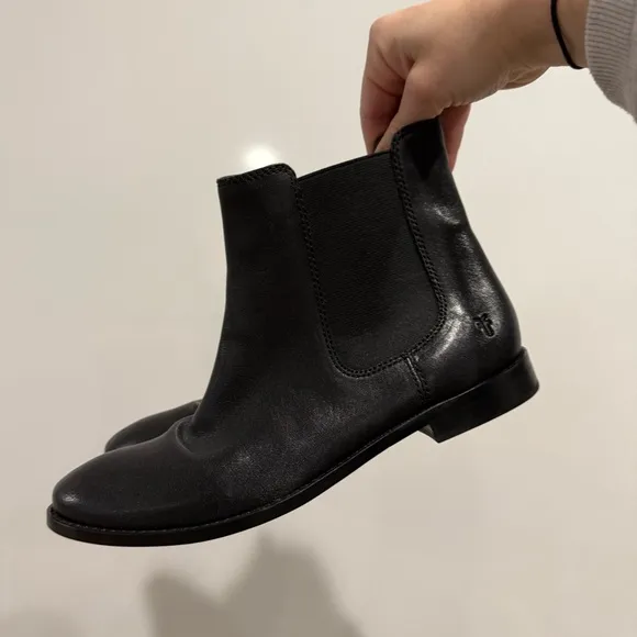 Frye Anna Chelsea Boot Black Leather Ankle Boots