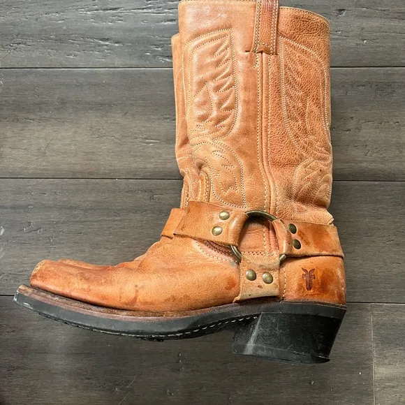 Frye “Coral” Thunderbird Harness boots