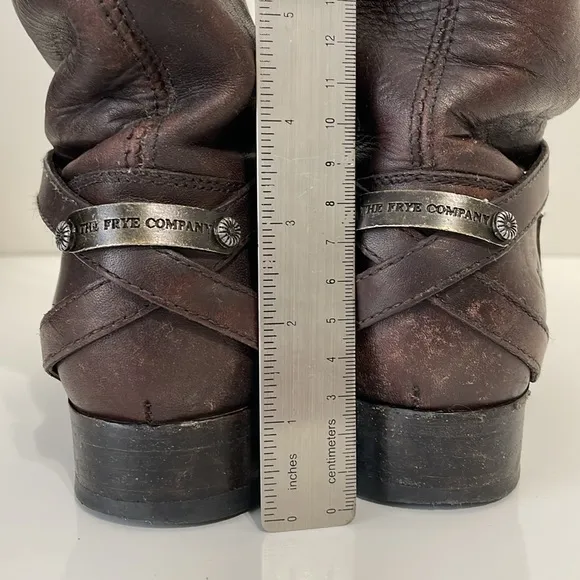 Frye Lindsay Plate brown leather knee high boots. Metal tag at heel. Size 8‎