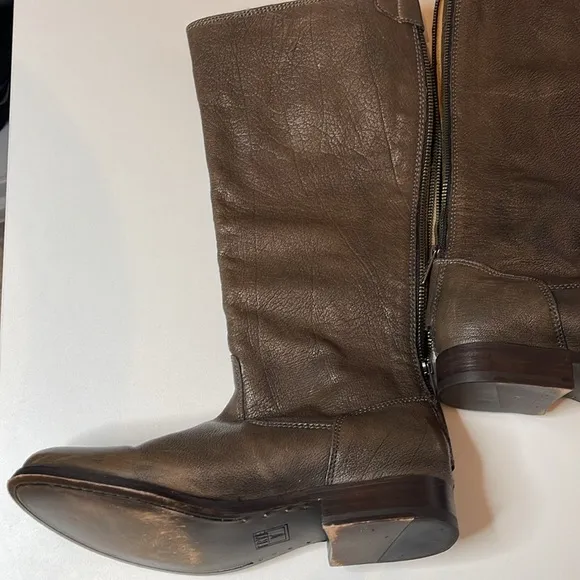 FRYE Melissa Button Back Zip Size 6 1/2 B Knee High Brown Leather Rider Boots