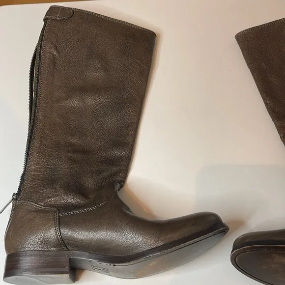 FRYE Melissa Button Back Zip Size 6 1/2 B Knee High Brown Leather Rider Boots