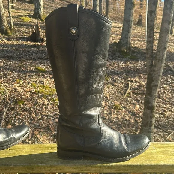 Frye Melissa Button Equestrian-Inspired Tall Boots size 8 B