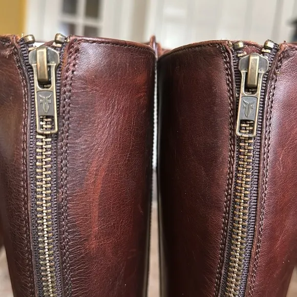 FRYE Melissa Stud Equestrian Tall Riding Boots Cognac Brown Leather 8.5M