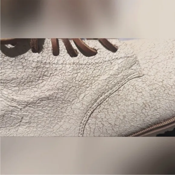 Gee WaWa Footware Anthropologie Low Lace Up Crinkle Leather Boots NIB Sz 8 Ivory