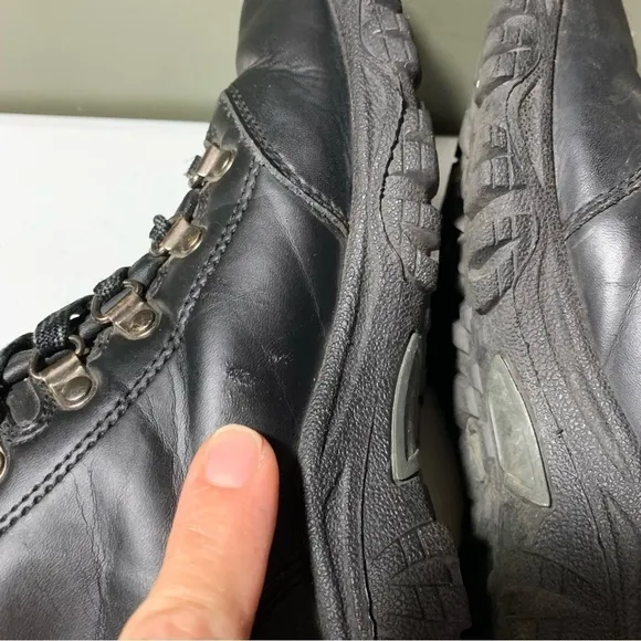 Gelert Mens Leather Walking Boots size 7.5 black coated leather