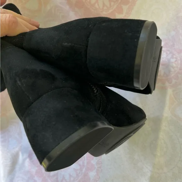 Gentle Souls Kenneth Cole Emily Black Suede Leather Ankle Boots Size 7 E…