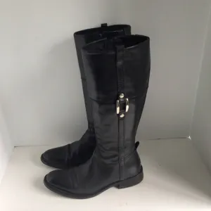 Geox Boots crafted from premium brushed black leather Size 7.5