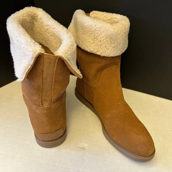 G.H. Bass Aria fold down ankle tan boots suede/leather &amp; sherpa trim Sz-10M. L