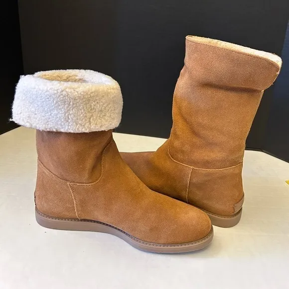 G.H. Bass Aria fold down ankle tan boots suede/leather &amp; sherpa trim Sz-10M. L