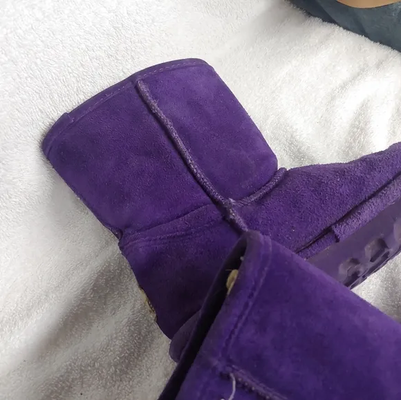 Girls BearPaw ugg like winter boot