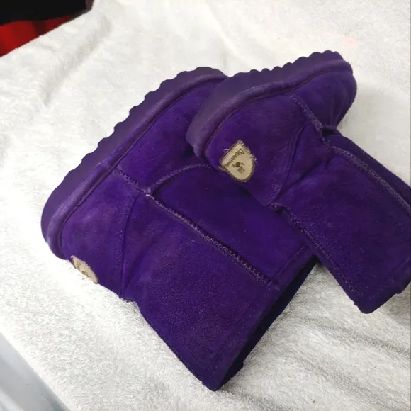 Girls BearPaw ugg like winter boot