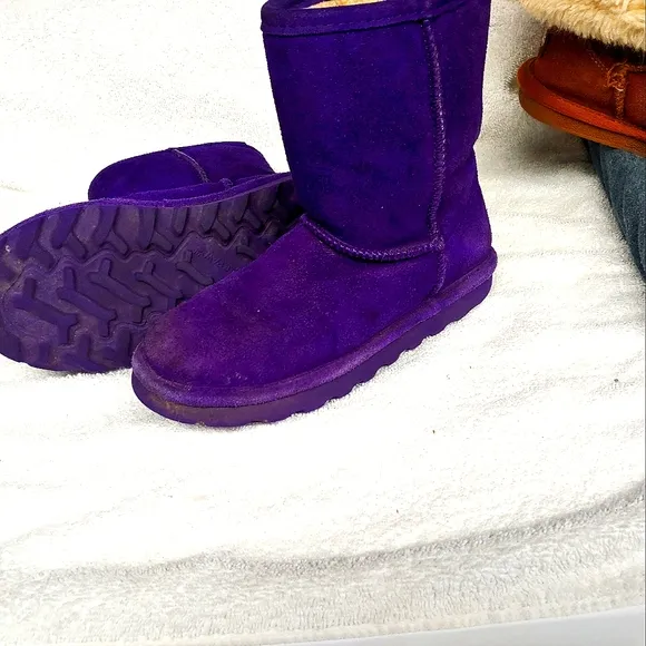 Girls BearPaw ugg like winter boot