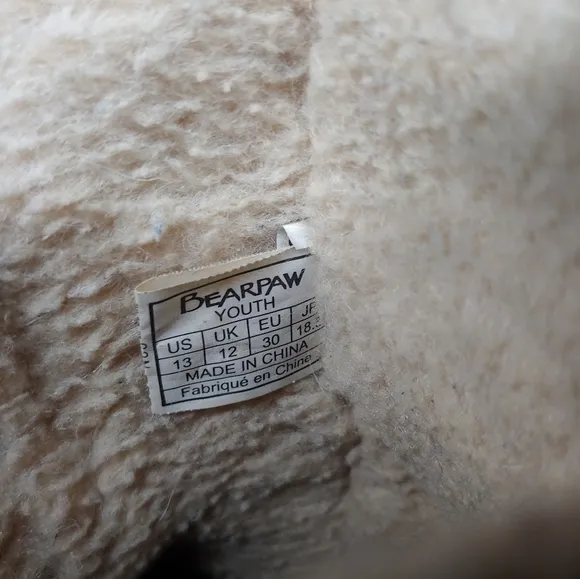 Girls BearPaw ugg like winter boot