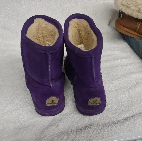 Girls BearPaw ugg like winter boot