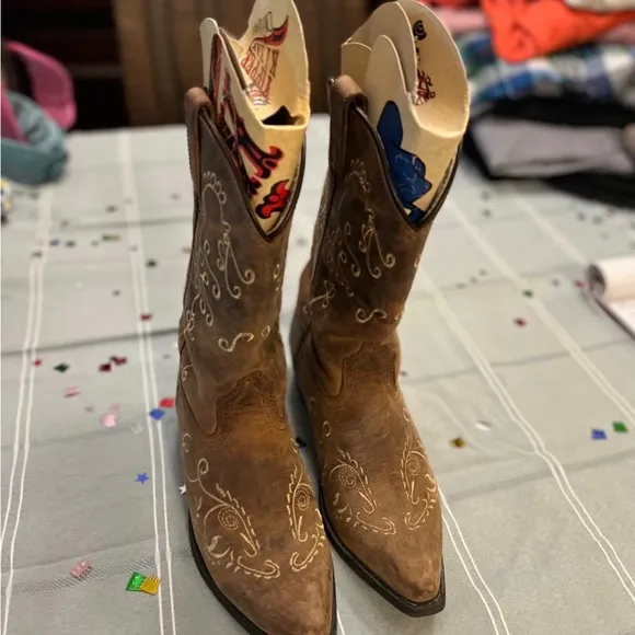Girl’s Brown Leather Cow girl boots