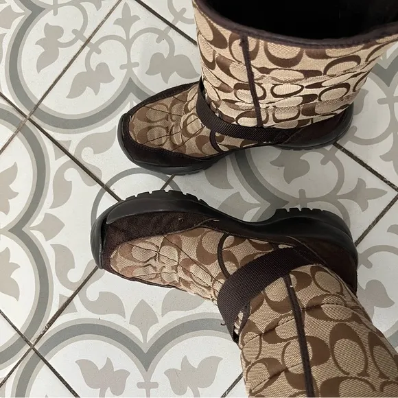 Girls Coach boots