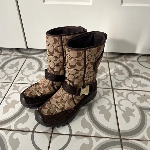 Girls Coach boots