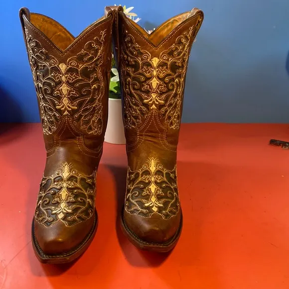 Girls leather boots SZ 2