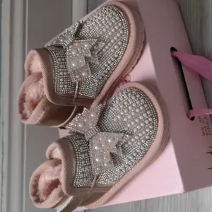 Girls rhinestone winter boots
