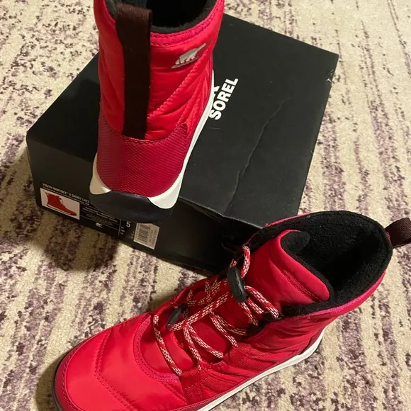 Girls Sorel whitney 11 short lace-up Winter boots size 5 pink