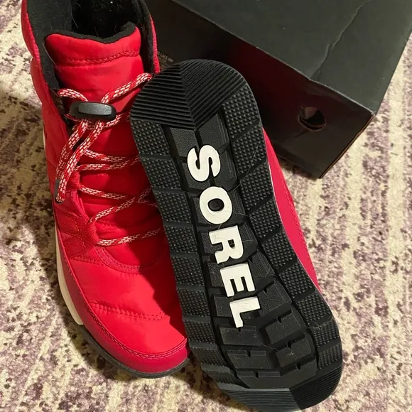 Girls Sorel whitney 11 short lace-up Winter boots size 5 pink