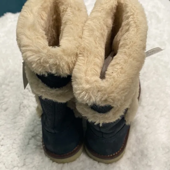 Girls Zara Kids Navy Blue Leather/Fur Snow Boots Size 9!