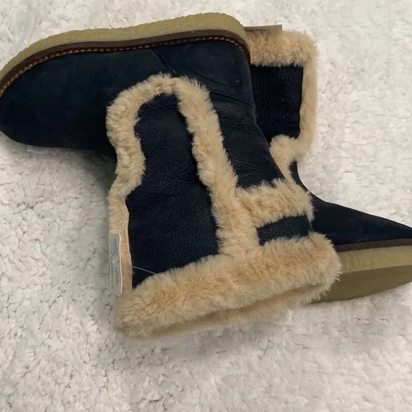 Girls Zara Kids Navy Blue Leather/Fur Snow Boots Size 9!