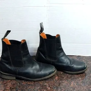 Girls Toggi Size 3 Riding Boots...EUC