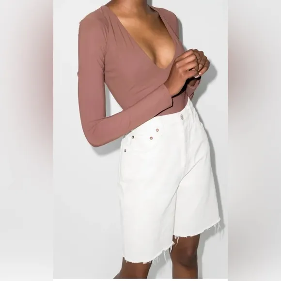 Great Condition AGOLDE 90s Pinch Waist Short in Porcelain Size 27