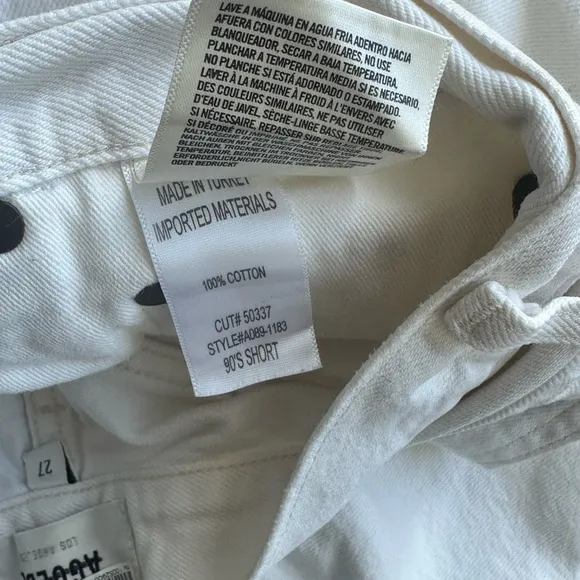 Great Condition AGOLDE 90s Pinch Waist Short in Porcelain Size 27