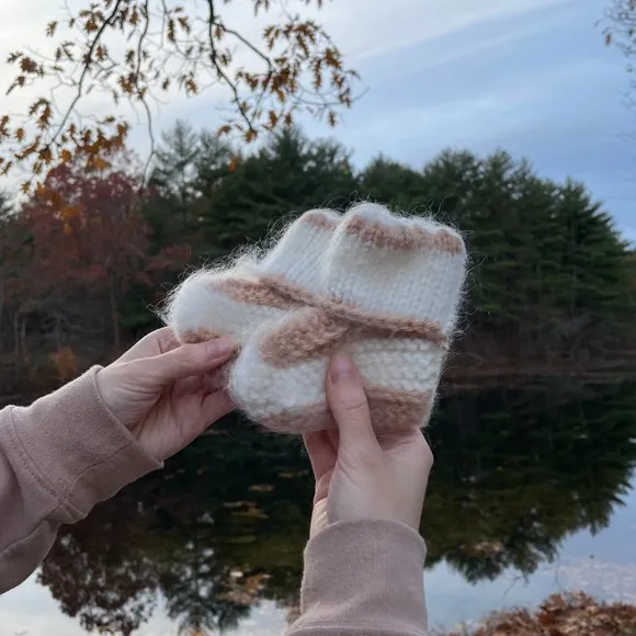 Handmade Wool Kids Booties / Style 12
