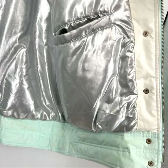 Head Coat Jacket Pastel Silver Ski Outerwear Quilting Detail Woman’s Size Large