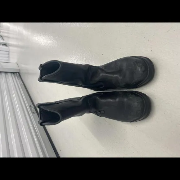 Heavy Black Leather Work Boots - Comfortable and Versatile