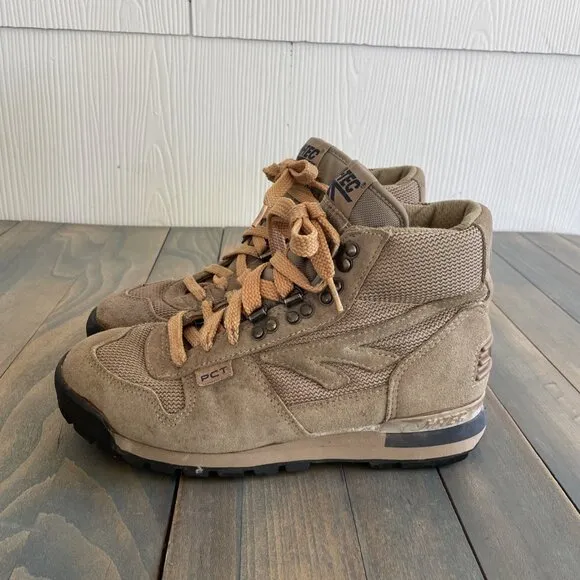 HI-TEC Canvas Leather Hiking Sneaker Boots Lace Up High Top Womens Size 6.5 (J8)