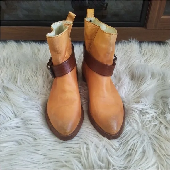 Hollywood Trading Company Handmade Leather Boots