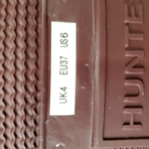 🎉🎉HP🎉🎉NWOT Hunter Rain/Snow Burgundy Boots with Fur Lining