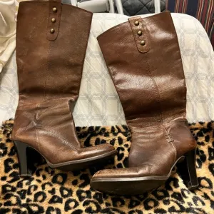 Italian brand Leather boots