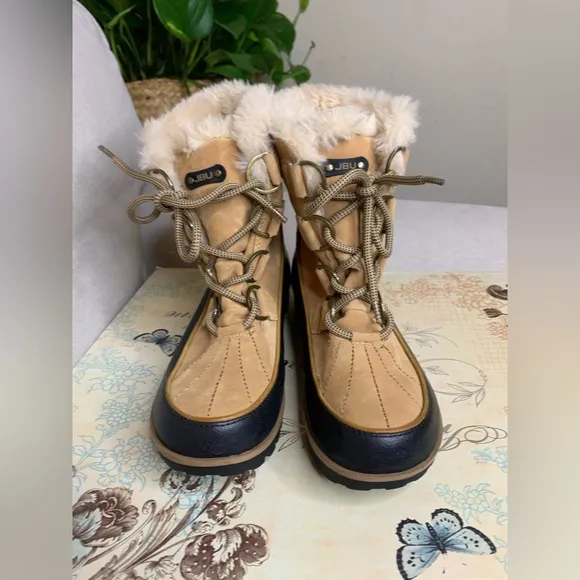 JBU Tan and Black Winter Rain Boots