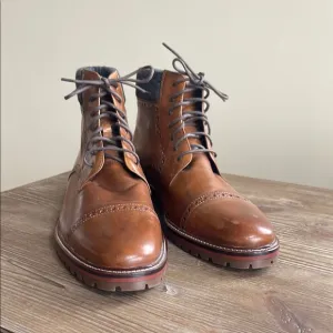 Johnston &amp; Murphy, Brown Leather Men's Boots,size 13. Never worn.