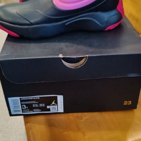 Jordan Drip 23 Pinksicle/black size 3y snow boots
