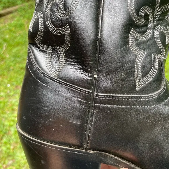 Justin Black Leather Cowboy Boots Size 9 D