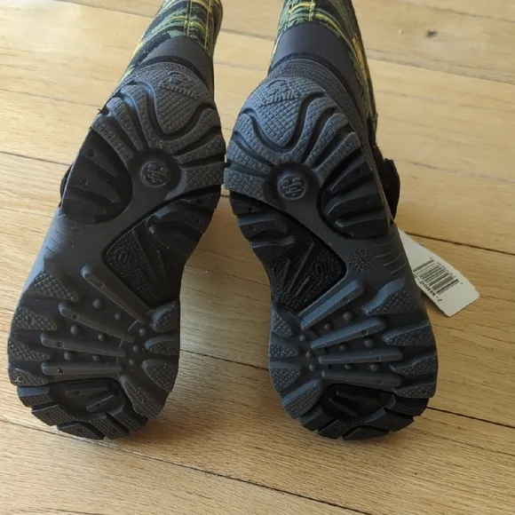 Kamik Kids' Black and Green Winter Boots