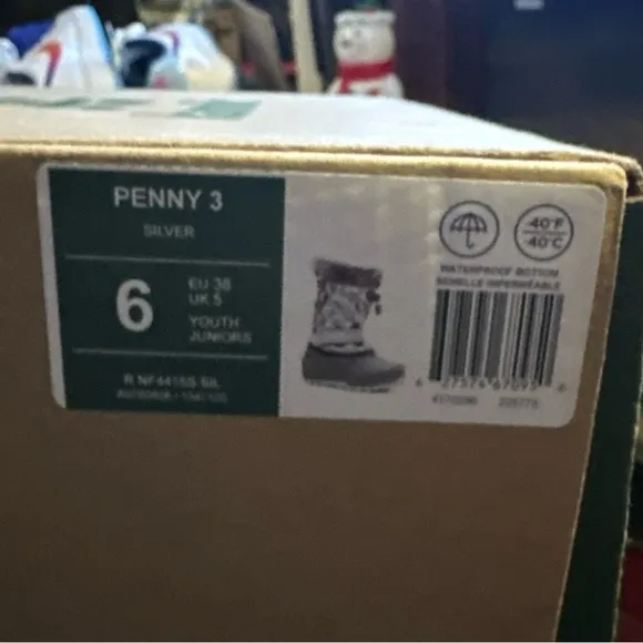Kamik Penny Snow Winter Boots Little Girls Size 6 Shiny  Silver With Box