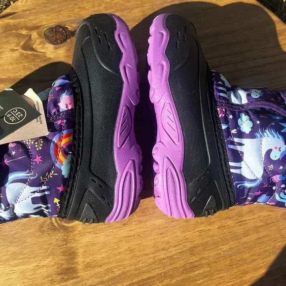 Kamik Snowbug 6 Little Kids SZ 11 Purple and Black Winter Boots Unicorn Pattern