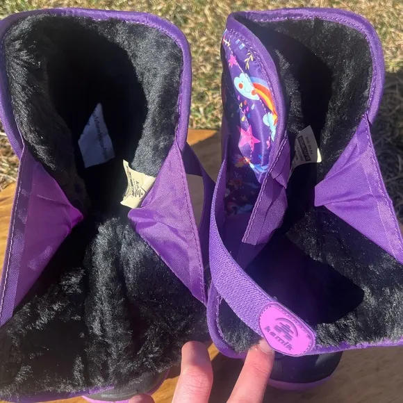 Kamik Snowbug 6 Little Kids SZ 11 Purple and Black Winter Boots Unicorn Pattern