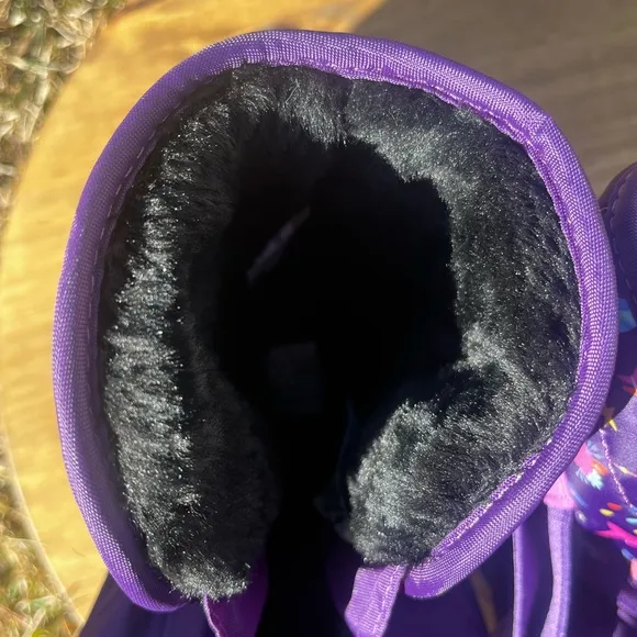 Kamik Snowbug 6 Little Kids SZ 11 Purple and Black Winter Boots Unicorn Pattern