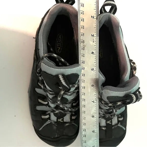 KEEN 7.5 Hiking Women’s Shoes Targhee II Voyageur or Circadia Athletic Shoe WP