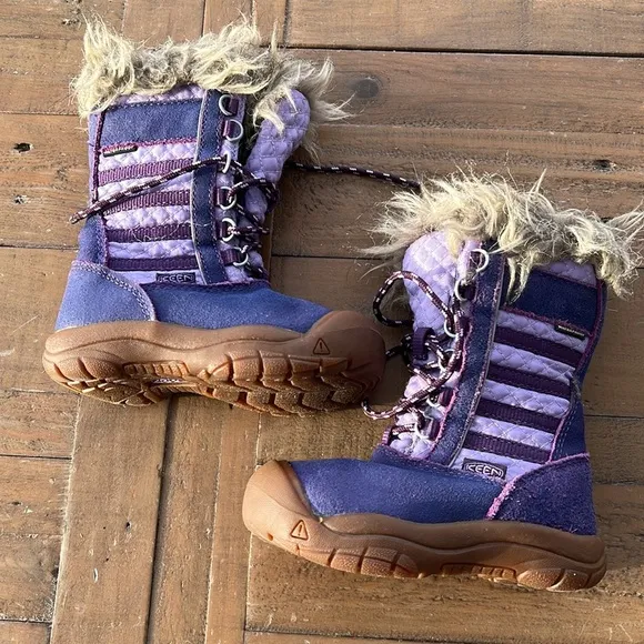 Keen Wapata faux fur Purple Winter Boots