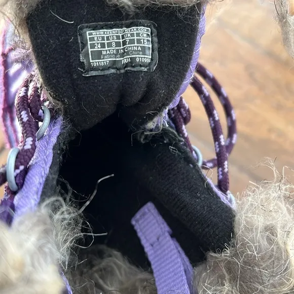 Keen Wapata faux fur Purple Winter Boots